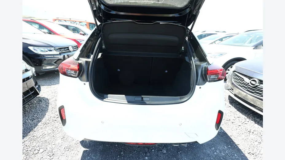 OPEL Corsa -