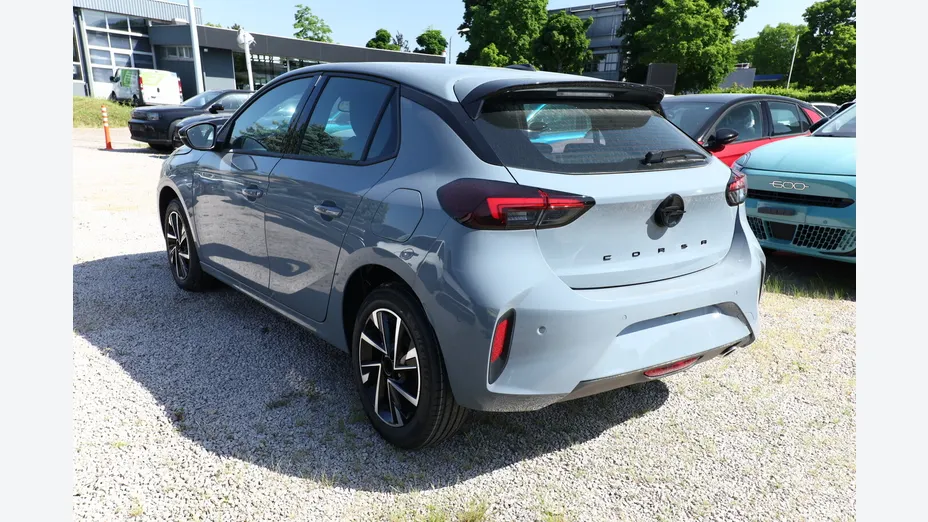 OPEL Corsa -