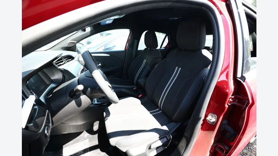 OPEL Corsa -