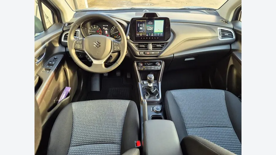 SUZUKI S-Cross -