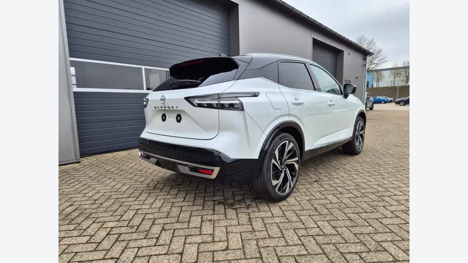 NISSAN Qashqai -