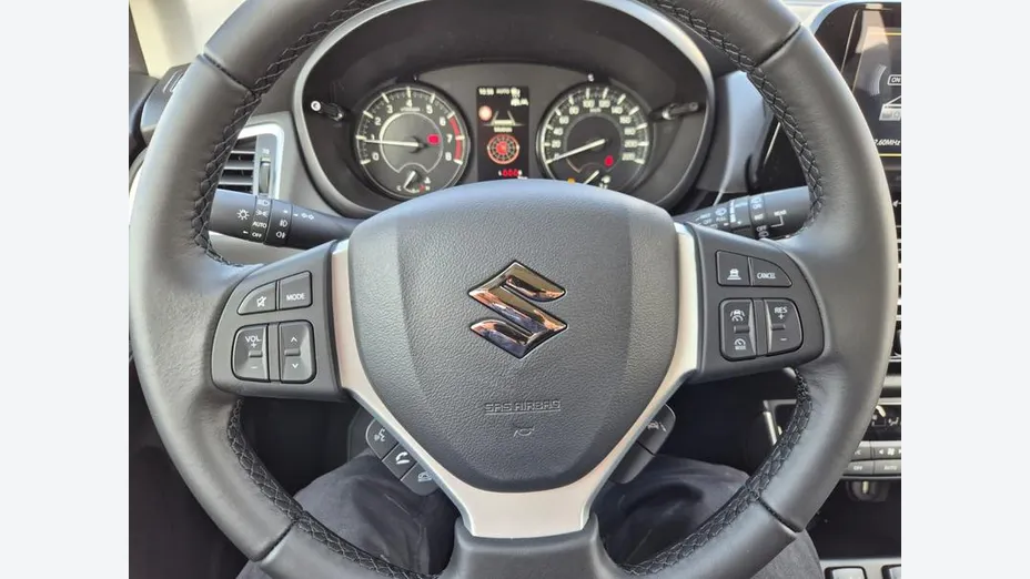 SUZUKI S-Cross -