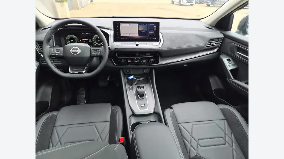 NISSAN Qashqai -