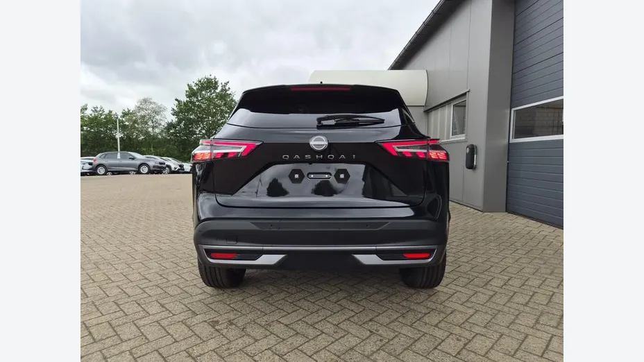 NISSAN Qashqai -