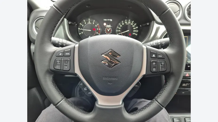 SUZUKI Vitara -