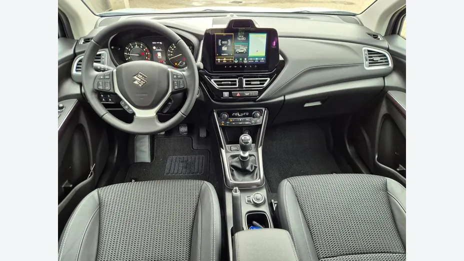 SUZUKI S-Cross -
