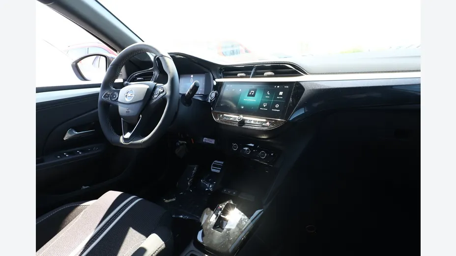 OPEL Corsa -