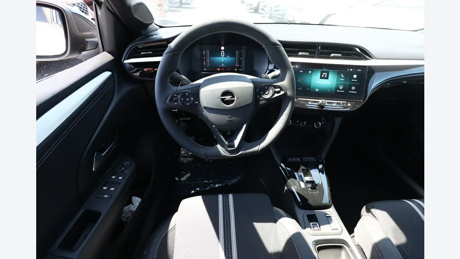 OPEL Corsa -