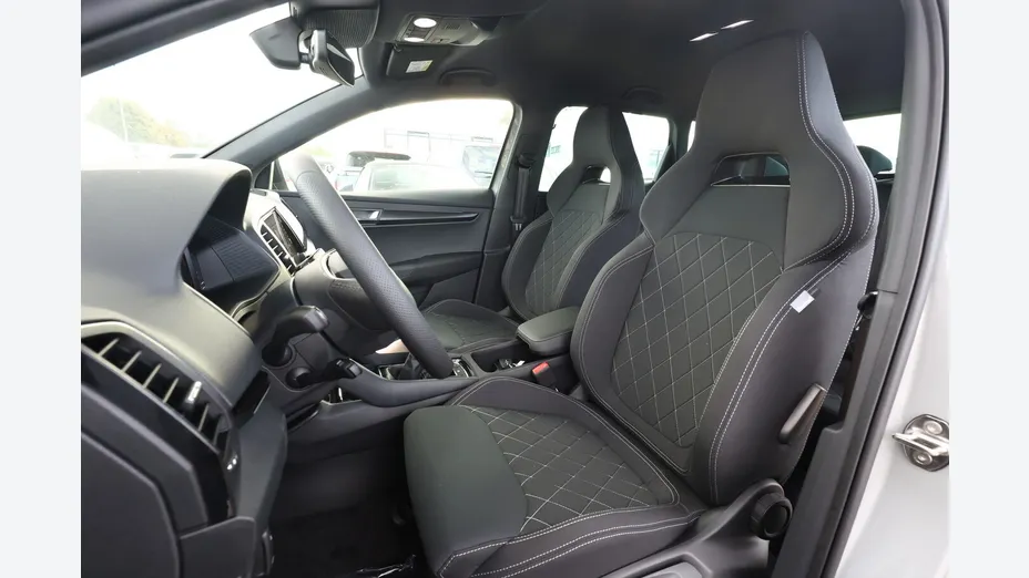 SKODA Karoq -