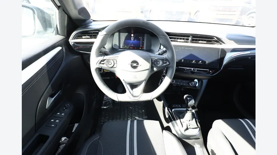 OPEL Corsa -