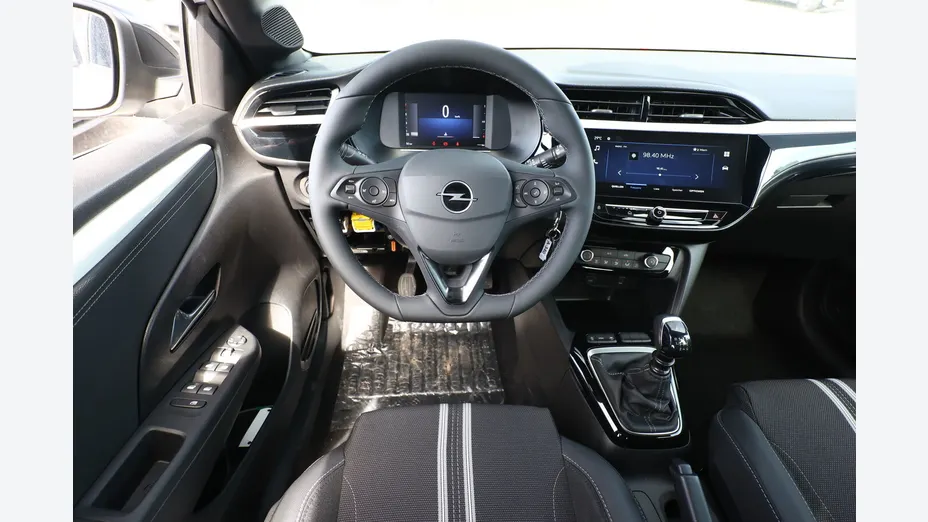 OPEL Corsa -