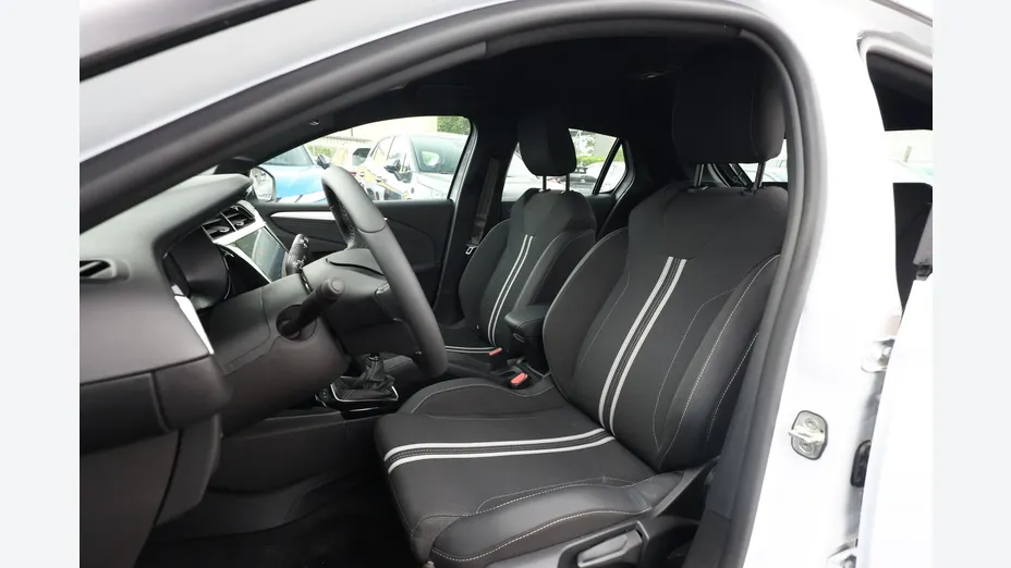 OPEL Corsa -