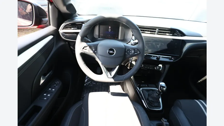 OPEL Corsa -