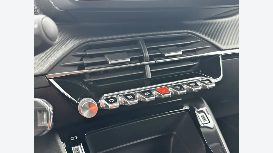 PEUGEOT 2008 -
