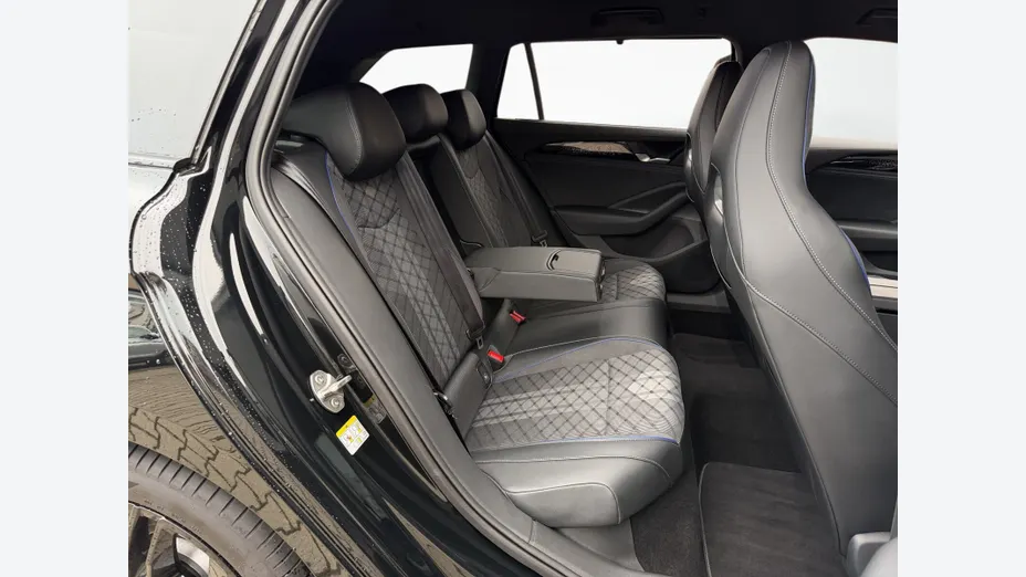 VOLKSWAGEN Passat Passat 2.0 TSI 4Mot. R-Line DSG