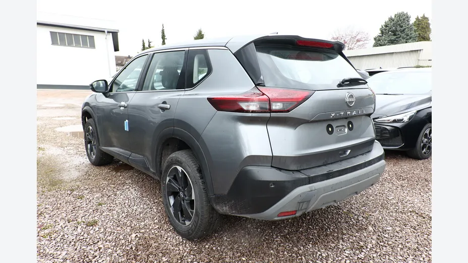 NISSAN X-Trail -