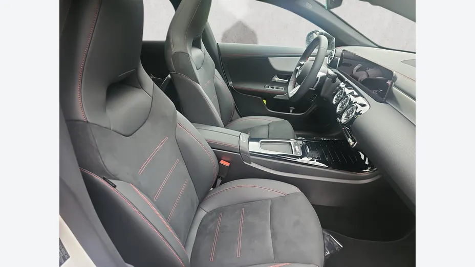 MERCEDES-BENZ CLA CLA 200 mHEV AMG Line 7G-DCT Nowy