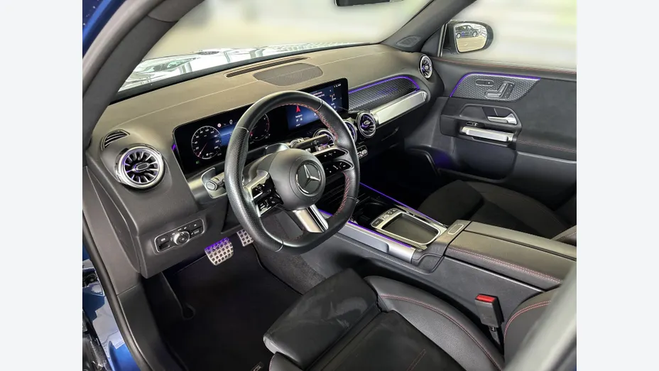 MERCEDES-BENZ GLB GLB 200 mHEV AMG Line 7G-DCT