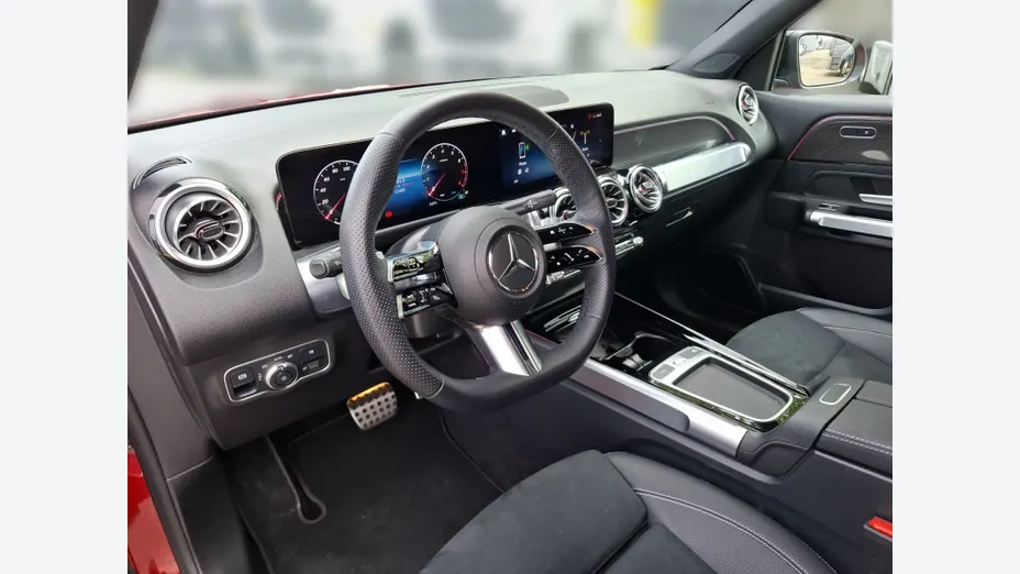 MERCEDES-BENZ GLB GLB 200 mHEV AMG Line 7G-DCT