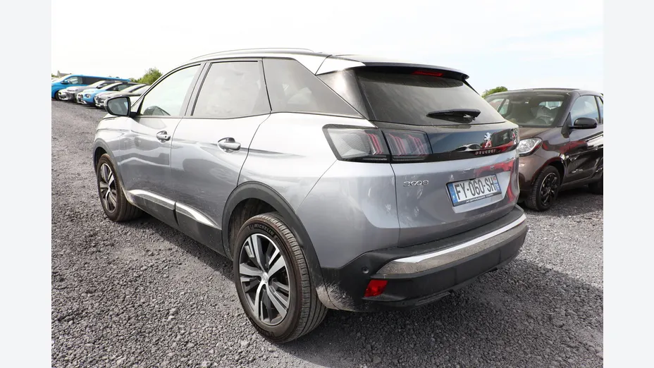 PEUGEOT 3008 -