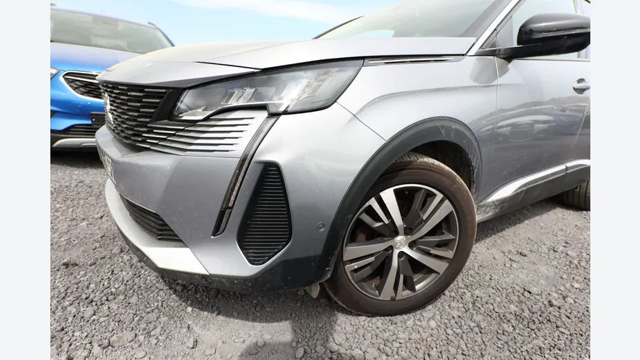 PEUGEOT 3008 -