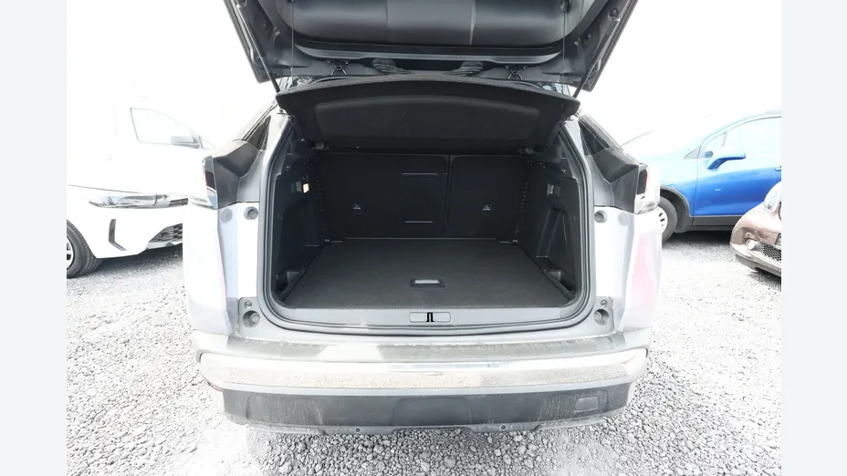 PEUGEOT 3008 -