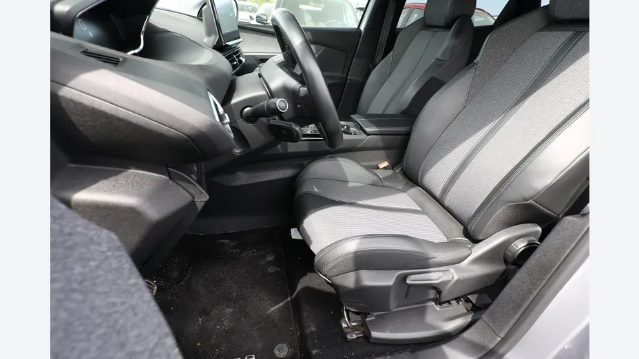 PEUGEOT 3008 -