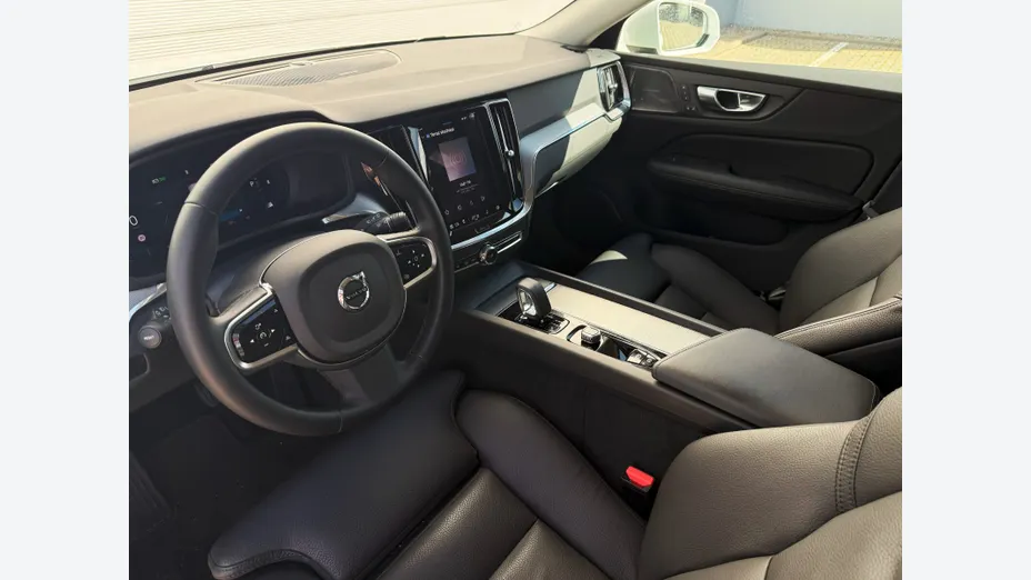 VOLVO V60 V60 CC Plus B5 B AWD aut