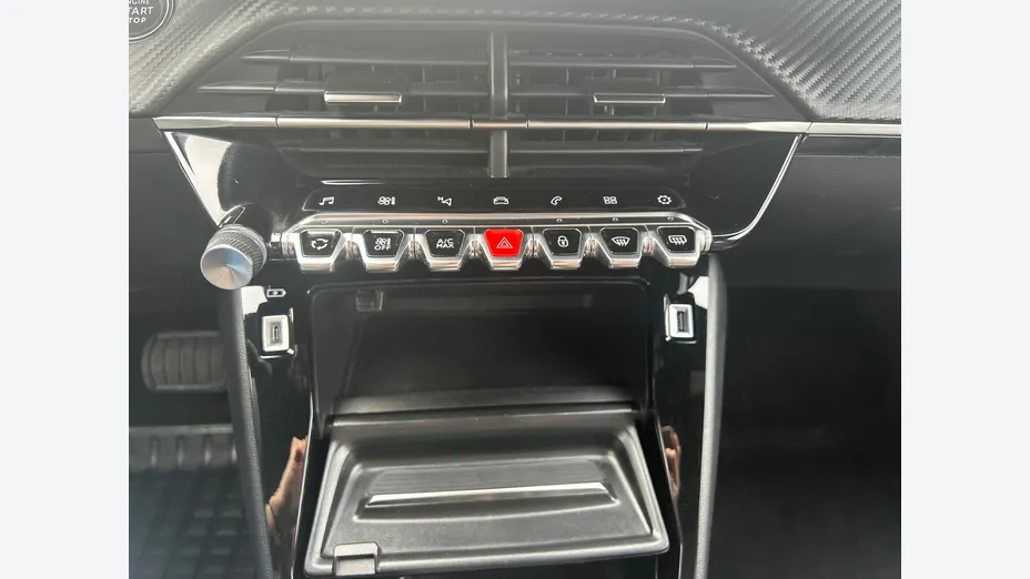 PEUGEOT 2008 -
