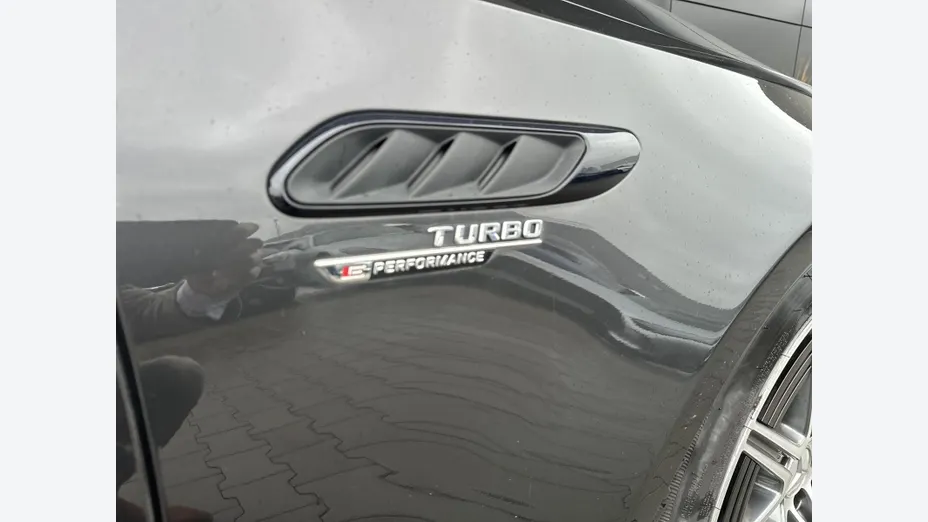 MERCEDES-BENZ C Klasa AMG C 63 S E Performance PHEV 4-Matic