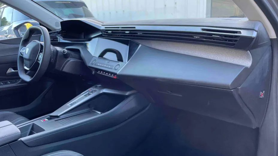 PEUGEOT 308 -