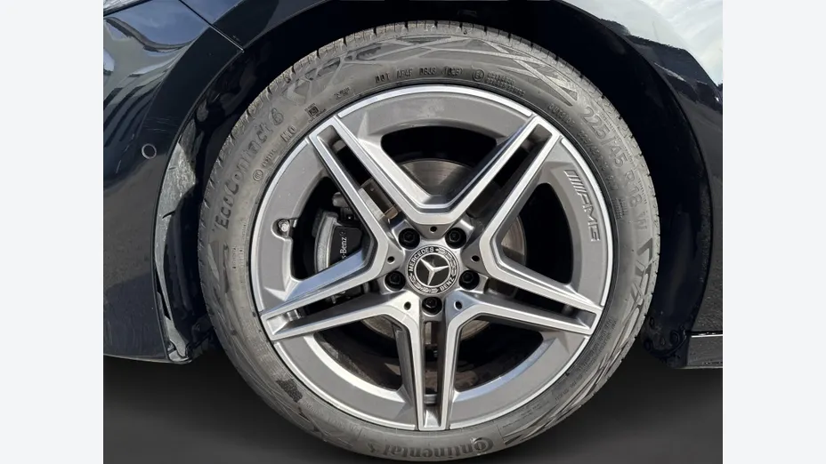 MERCEDES-BENZ A Klasa A 200 AMG Line 7G-DCT