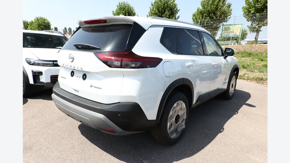 NISSAN X-Trail -