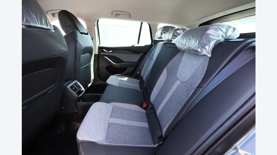 SKODA Octavia -