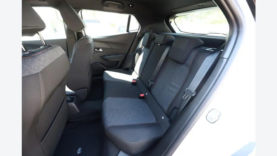 PEUGEOT 2008 -