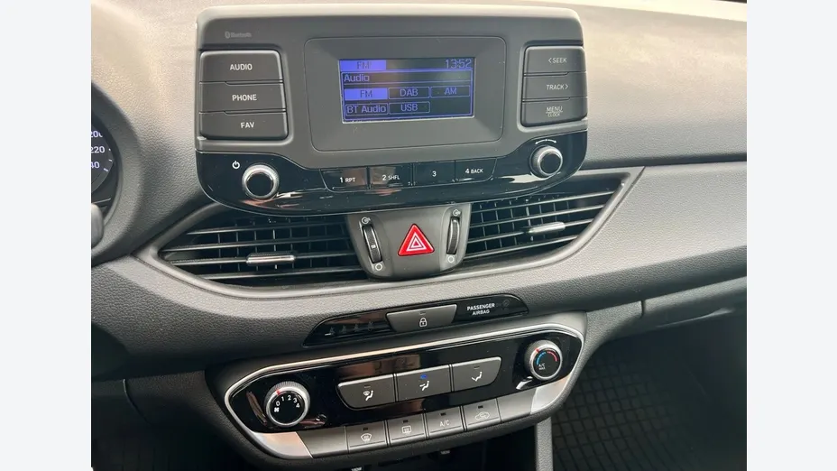 HYUNDAI i30 i30 1.0 T-GDI Modern