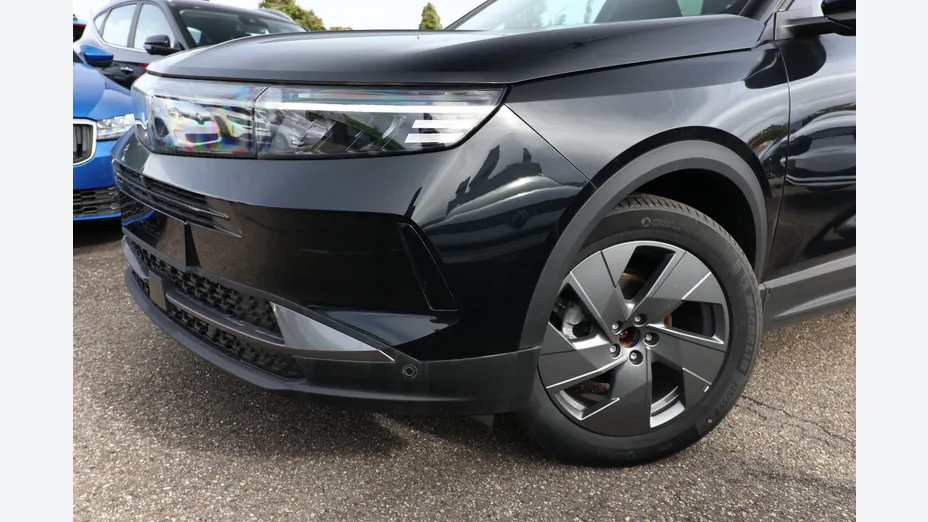 OPEL Grandland X -
