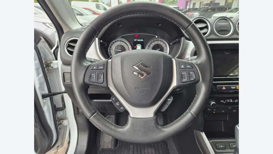 SUZUKI Vitara -