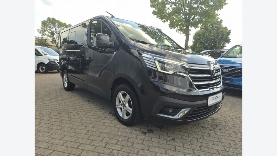 RENAULT Trafic -