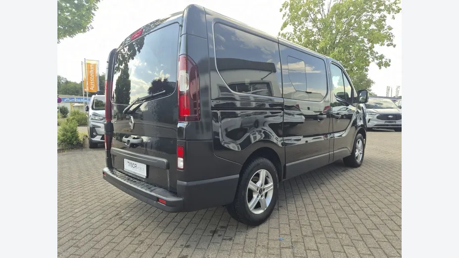RENAULT Trafic -