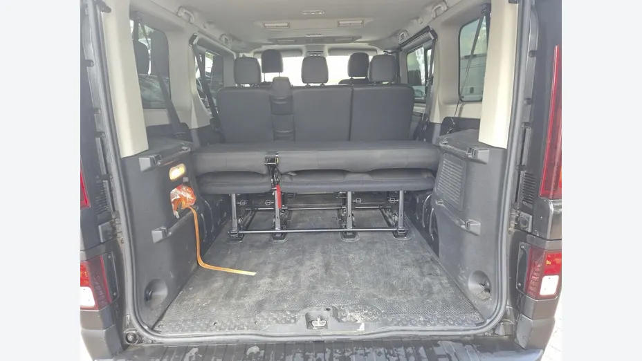 RENAULT Trafic -