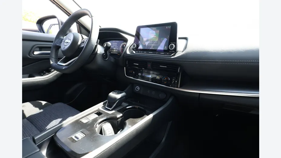 NISSAN X-Trail -