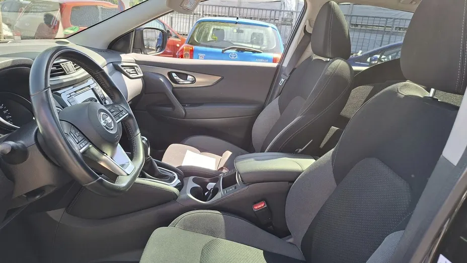 NISSAN Qashqai -