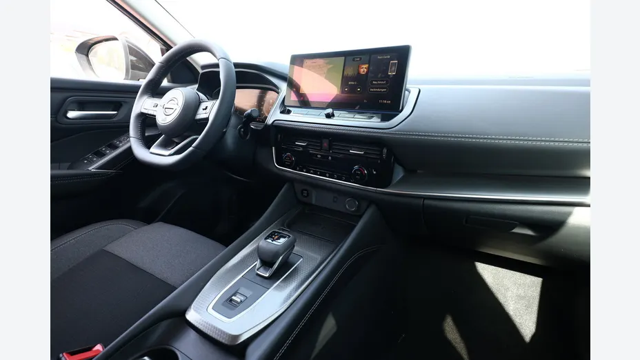 NISSAN Qashqai -
