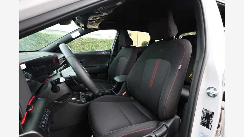 HYUNDAI Kona -