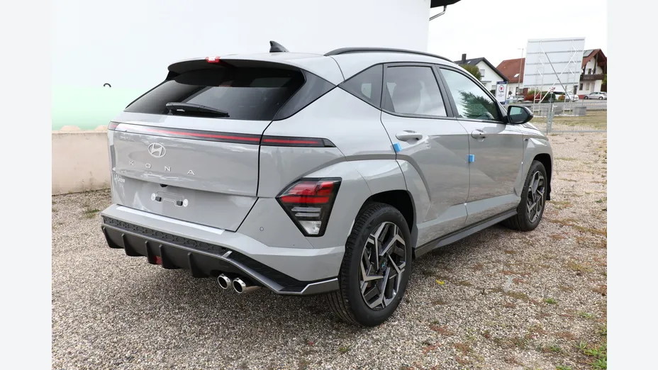 HYUNDAI Kona -