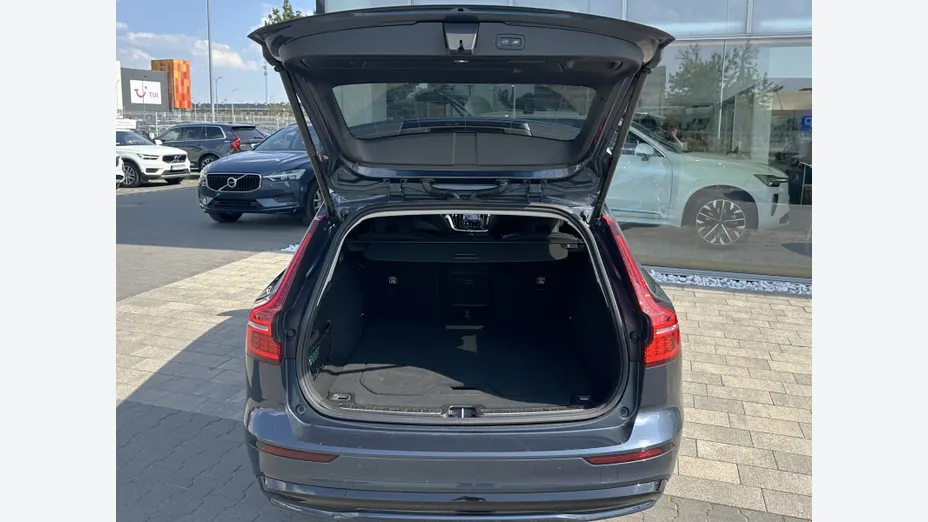 VOLVO V60 V60 B4 B Plus Dark aut
