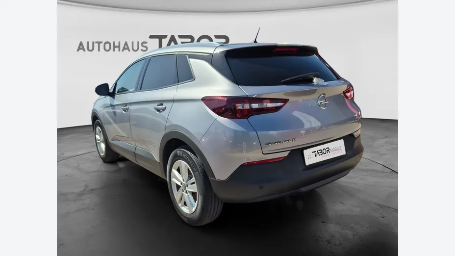 OPEL Grandland X -