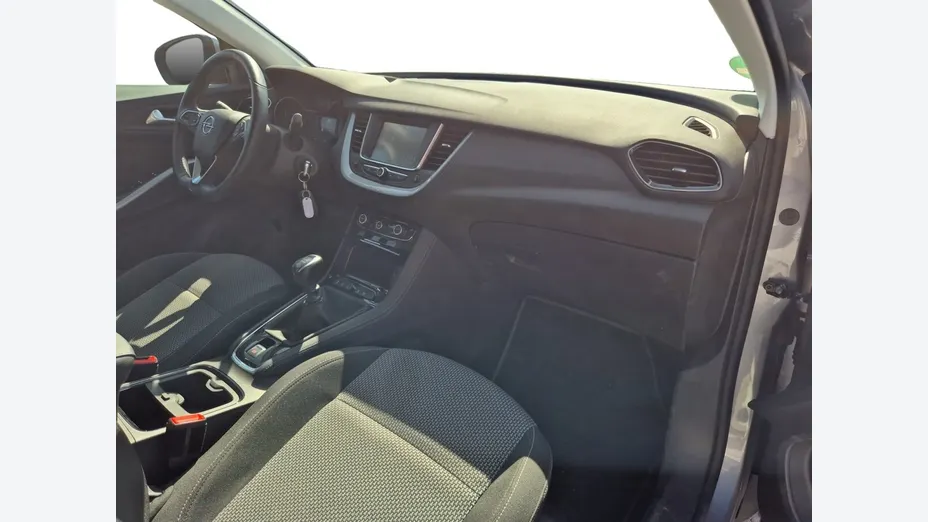 OPEL Grandland X -