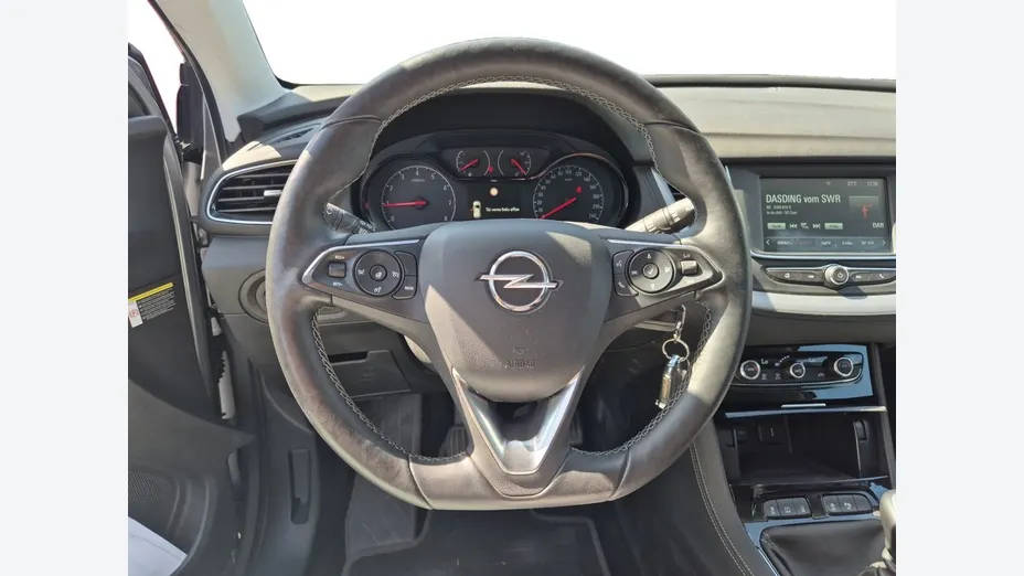 OPEL Grandland X -
